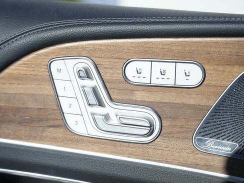 Used 2024 Mercedes-Benz GLS 580 4MATIC image 27