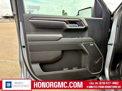 Used 2025 GMC Sierra 1500 Elevation w/ Preferred Package image 16