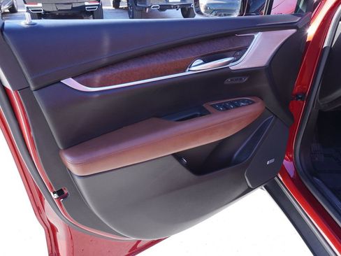 Used 2021 Cadillac XT5 Premium Luxury image 15