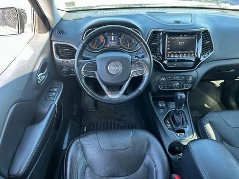 Used 2019 Jeep Cherokee Limited image 28