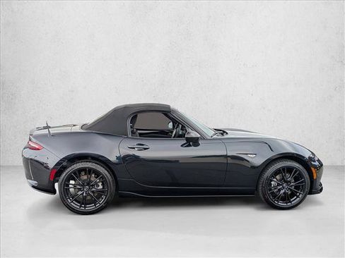 New 2026 MAZDA MX-5 Miata Club w/ Appearance Package RWD image 8