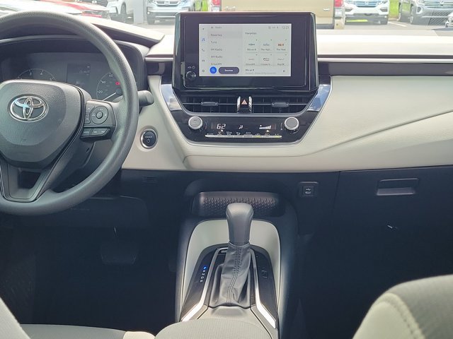 Used 2023 Toyota Corolla LE w/ LE Convenience Package FWD image 5
