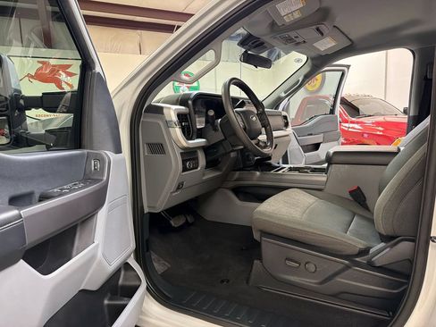 Used 2025 Ford F350 XLT w/ 360-Degree Camera Package AWD/4WD image 25