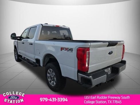 Used 2024 Ford F250 XLT w/ FX4 Off-Road Package image 3