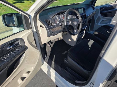 Used 2011 Dodge Grand Caravan Express w/ PWR Window Group image 9