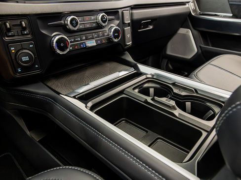 Used 2025 Ford F250 Platinum w/ FX4 Off-Road Package AWD/4WD image 55