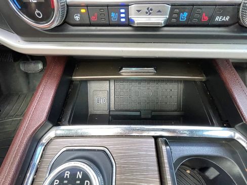 Used 2022 Ford Expedition Limited AWD/4WD image 22