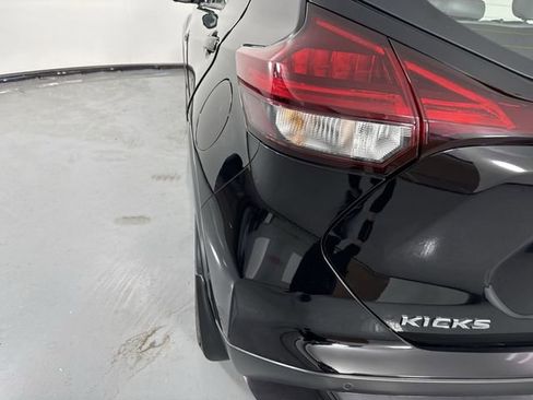 Used 2024 Nissan Kicks SR w/ SR Premium Package FWD image 28