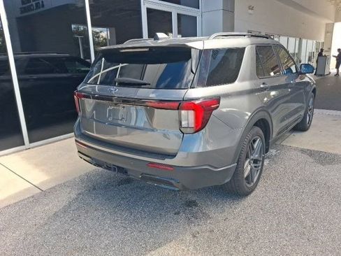 Used 2026 Ford Explorer ST-Line w/ ST-Line Street Pack RWD image 7