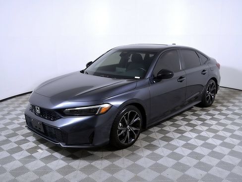 Used 2025 Honda Civic Sport image 3