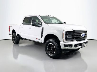 New 2026 Ford F350 Platinum w/ Tremor Off-Road Package