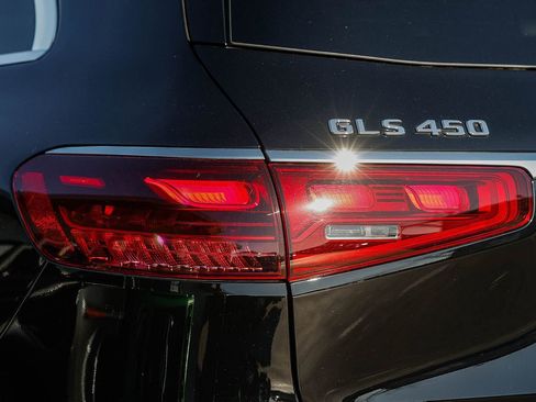 Certified 2025 Mercedes-Benz GLS 450 GLS 450 image 8