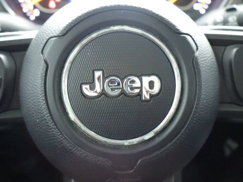 Used 2022 Jeep Wrangler Unlimited Sport AWD/4WD image 27