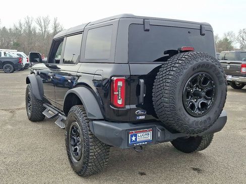 Used 2024 Ford Bronco Wildtrak image 9