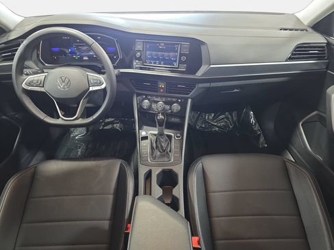 Used 2023 Volkswagen Jetta SE w/ Panoramic Sunroof Package FWD image 9