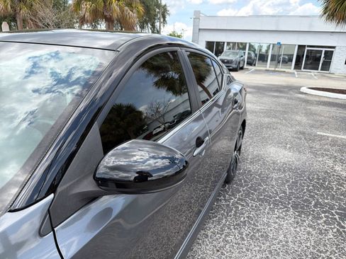 Certified 2022 Nissan Sentra SR w/ Trunk Package FWD image 10