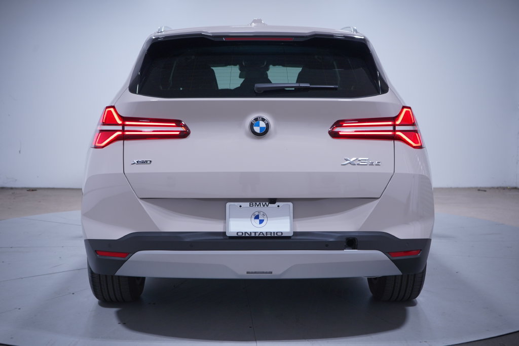 Used 2026 BMW X3 xDrive30i w/ Convenience Package AWD/4WD image 5
