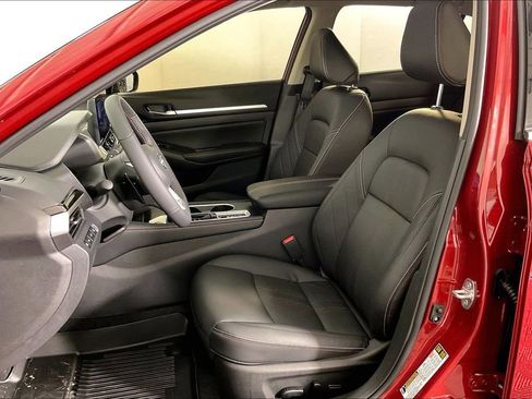 New 2026 Nissan Altima 2.5 SR w/ SR Premium Package FWD image 14