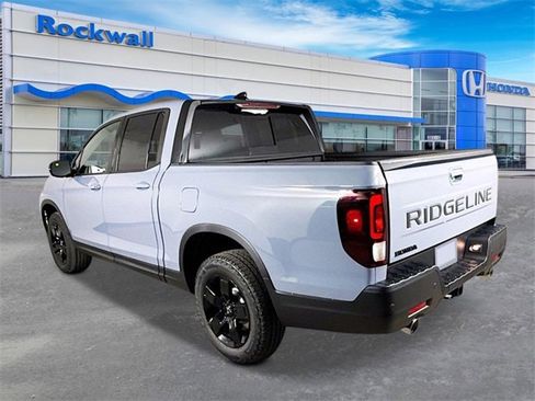 New 2026 Honda Ridgeline Black Edition image 3