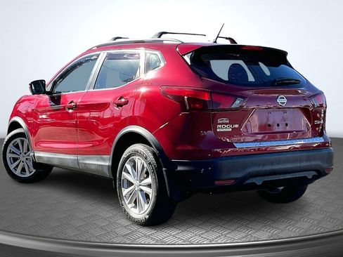 Used 2018 Nissan Rogue Sport SV w/ SV Technology Package image 2