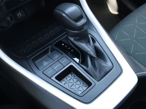 Used 2024 Toyota RAV4 XLE image 22