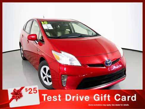 Used 2015 Toyota Prius Two image 1