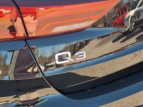 Used 2022 Audi Q3 2.0T Premium Plus image 33