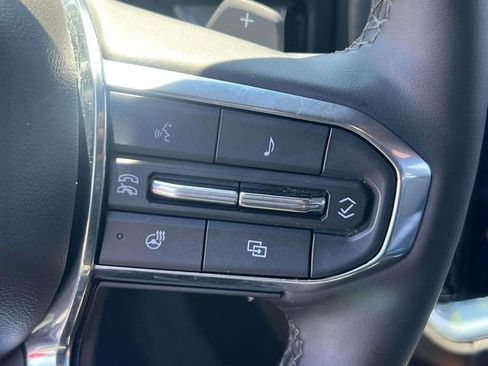 Certified 2025 GMC Yukon XL Denali AWD/4WD image 24