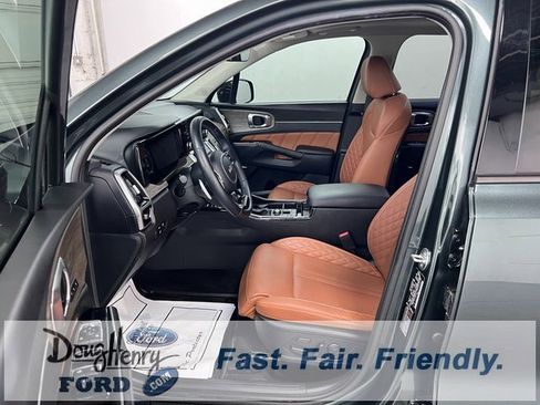 Used 2023 Kia Sorento SX Prestige image 27