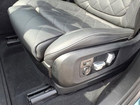 Used 2024 BMW X7 xDrive40i AWD/4WD image 18