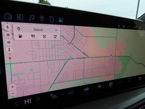 Used 2025 Chevrolet Traverse LT image 20