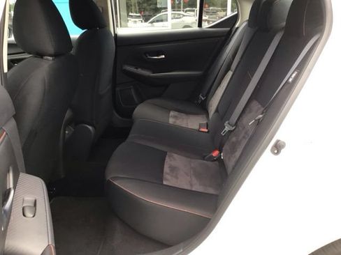 Used 2025 Nissan Sentra SR FWD image 16