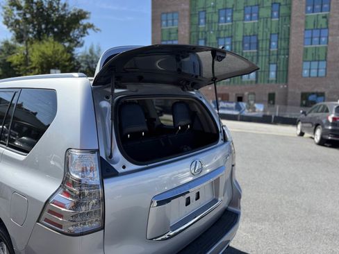 Used 2015 Lexus GX 460 image 9