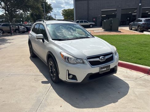 Used 2017 Subaru Crosstrek 2.0i Premium w/ Popular Package #2 image 1