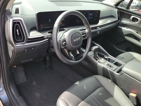 Used 2024 Kia Sorento S FWD image 20