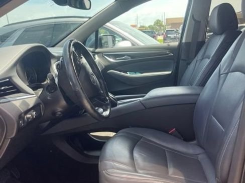 Used 2021 Buick Enclave Premium w/ Sun and Sites Package AWD/4WD image 8