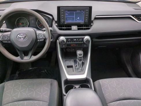 Used 2021 Toyota RAV4 XLE FWD image 15