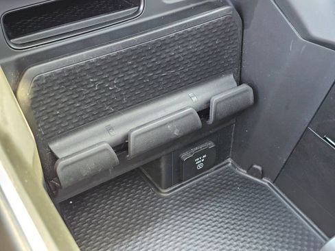 Used 2022 RAM 1500 Big Horn AWD/4WD image 36