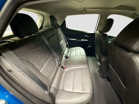 Used 2023 Chevrolet Bolt LT w/ Infotainment Package FWD image 30