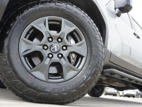 Certified 2025 Lexus GX 550 AWD/4WD image 11
