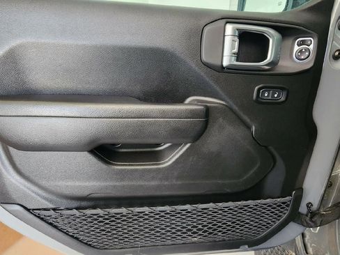 Used 2023 Jeep Wrangler Unlimited Sport image 9