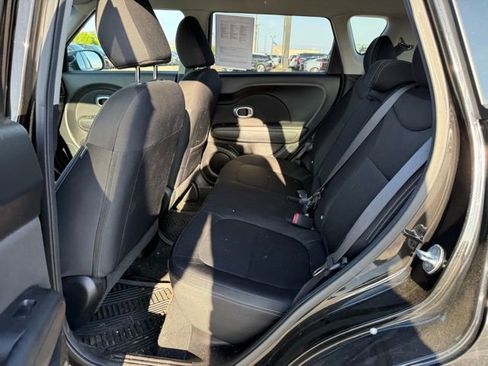 Used 2014 Kia Soul FWD image 14