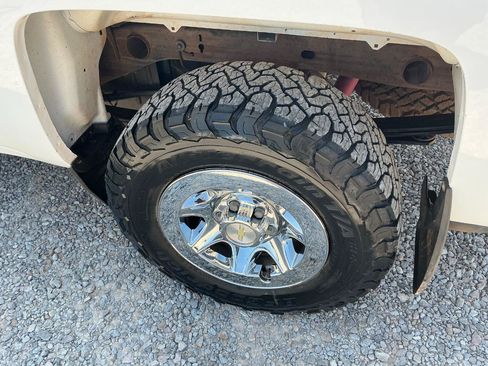Used 2018 Chevrolet Silverado 1500 W/T AWD/4WD image 11