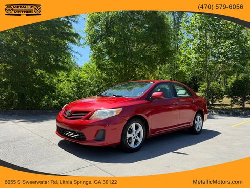 Used 2013 Toyota Corolla LE FWD image 1