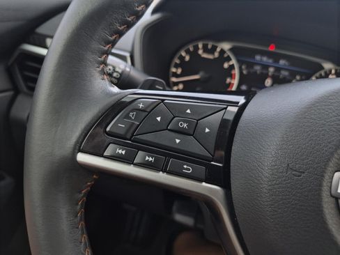 Used 2023 Nissan Altima 2.5 SR w/ SR Premium Package FWD image 18