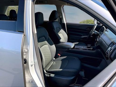 Certified 2024 Nissan Pathfinder SV FWD image 27
