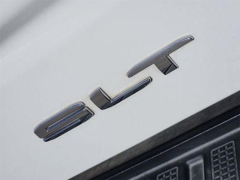 Used 2023 GMC Sierra 1500 SLT image 10