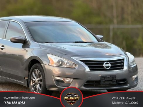 Used 2015 Nissan Altima 2.5 S w/ Special Edition Package FWD image 15