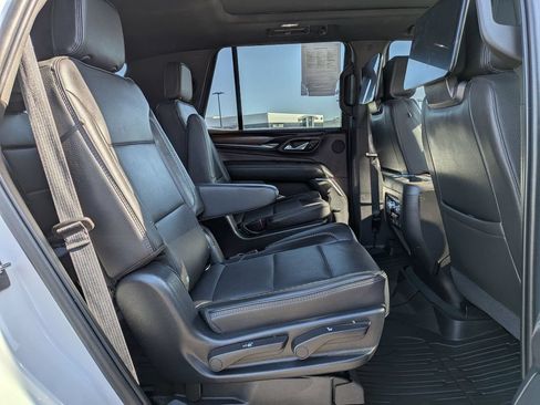 Used 2021 GMC Yukon Denali w/ Denali Premium Package AWD/4WD image 24
