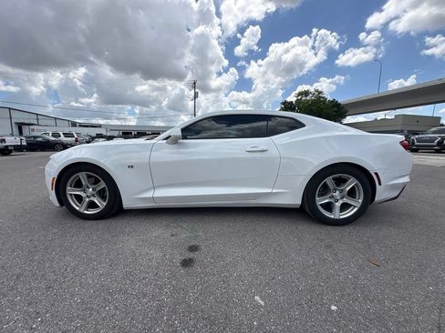Used 2019 Chevrolet Camaro LT RWD image 6